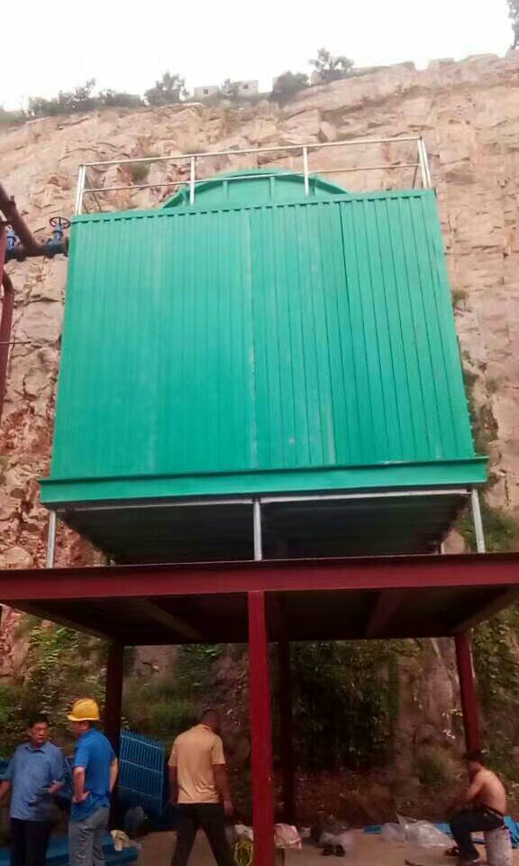 玻璃鋼冷卻塔安裝現場